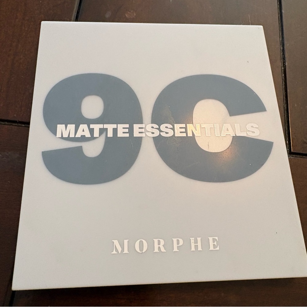Morphe 9C Matte Essentials Eyeshadow Palette - Picture 3 of 5